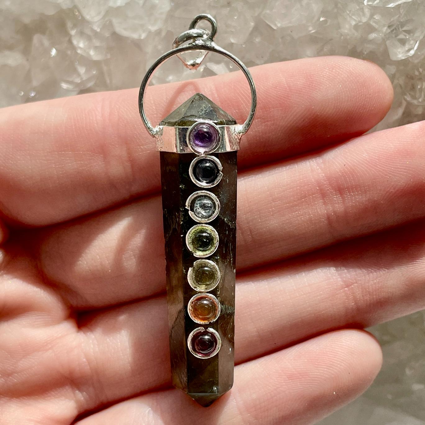 Labradorite - Chakra Pendant DT Labradorite - Chakra Pendant DT